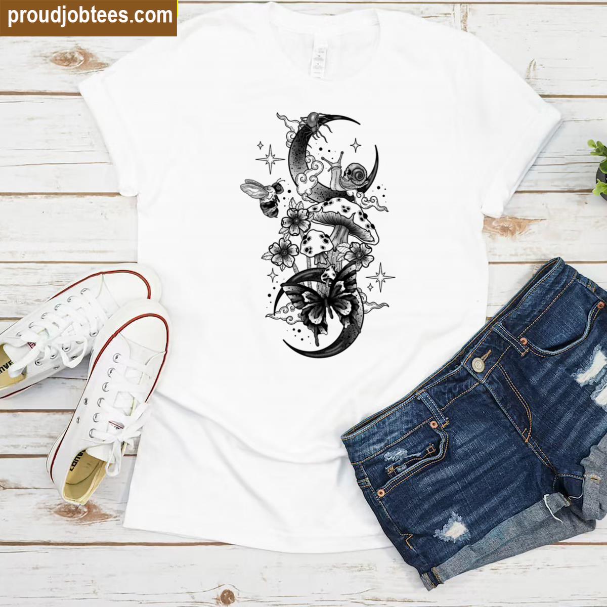 Wildlife Crescent Graphic Tee Shirt